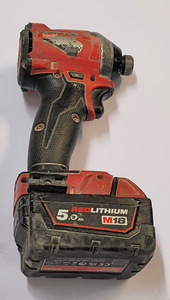 Акудрель Milwaukee M18 без модели + Аку 5,0Ач (1 фото из 4)