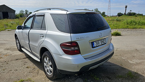 Mercedes benz ml 320 (3 foto / 14)