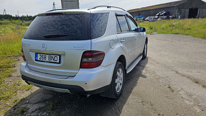 Mercedes benz ml 320 (8 foto / 14)