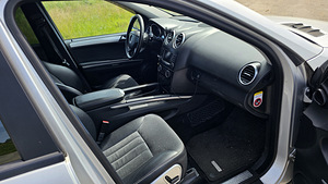 Mercedes benz ml 320 (13 foto / 14)