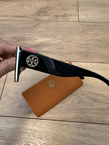 Очки Tory Burch (2 фото из 3)