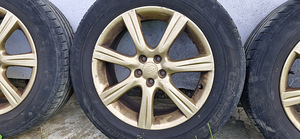 Диски Subaru с летними шинами (3 фото из 8)