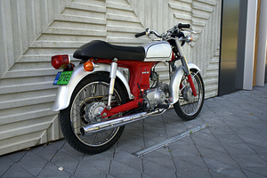 Honda Benly 50S 4-takti 50cc (5 foto / 10)