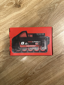 „Milwaukee Redlithium High Output“ aku (1 foto / 4)