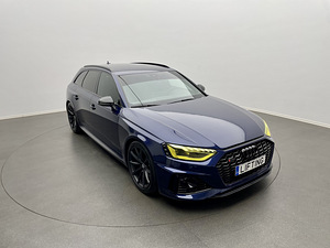Audi RS4 Avant (рестайлинг 2020) (3 фото из 15)