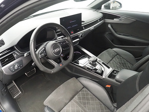 Audi RS4 Avant (рестайлинг 2020) (8 фото из 15)