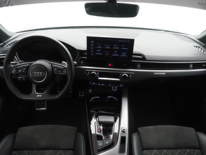Audi RS4 Avant (рестайлинг 2020) (12 фото из 15)