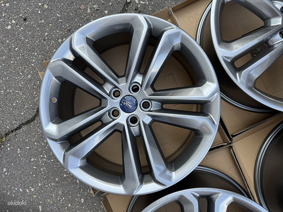 20" Ford originaalveljed 5x108 + andurid