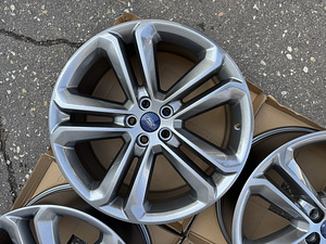 20" оригинальные диски Ford 5x108 + датчики (3 фото из 8)