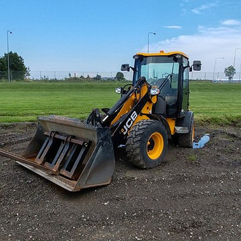 JCB 406