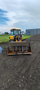 JCB 406 (2 фото из 3)