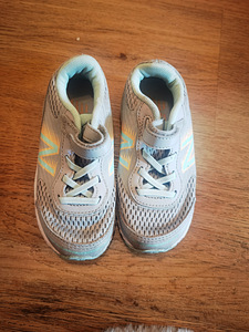 Laste New Balance tossud (2 foto / 2)