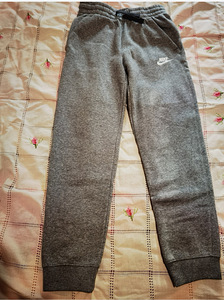 Спортивные штаны NIKE (1 фото из 2)