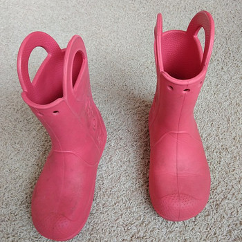 Красные резиновые сапоги Crocs, размер J1 (32-33)