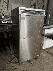 Electrolux WTU40PDP фронтальная посудомойка с бойлером (2 фото из 3)