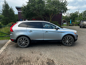 Volvo XC60, 2009 г (2 фото из 11)