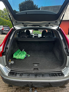 Volvo XC60, 2009 г (7 фото из 11)