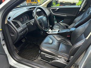 Volvo XC60, 2009 г (10 фото из 11)
