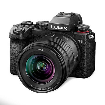 Panasonic Lumix DC-S5 + 20-60mm f/3.5-5.6 Panasonic Lumix D