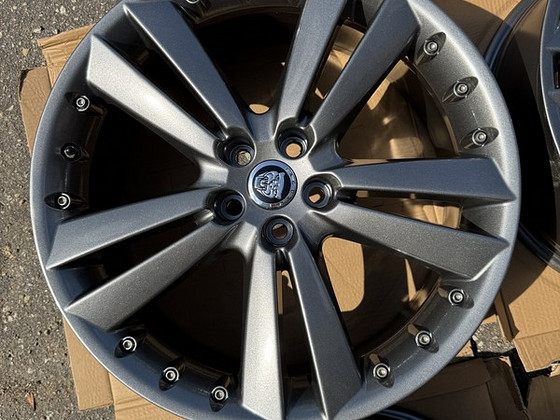 20" Jaguar originaalveljed 5x108 + andurid