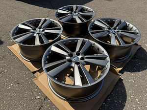 20" Jaguar originaalveljed 5x108 + andurid (5 foto / 8)