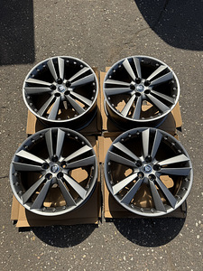 20" Jaguar originaalveljed 5x108 + andurid (6 foto / 8)
