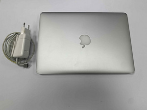 Sülearvuti Apple Mackbook Pro 13 2015 + laadija (2 foto / 9)