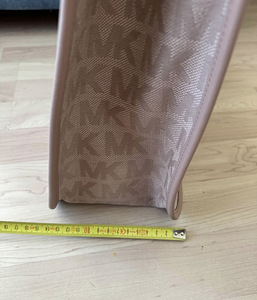 Kott Michael Kors (7 foto / 7)