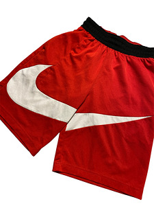 Шорты Nike (2 фото из 5)