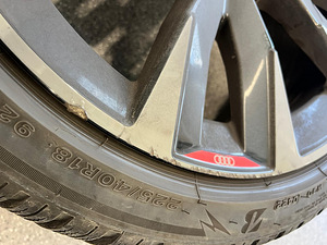 Audi A3 S3 A3 8Y диски+шины R18 (7 фото из 9)