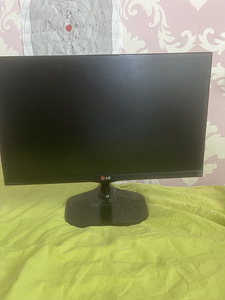 Монитор lg (1 фото из 1)