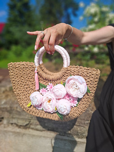 Boho-stiilis pojengidega raffiakott | Punutud suvekott | (4 foto / 6)
