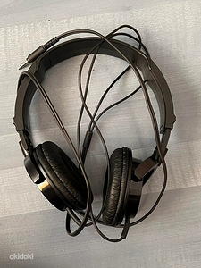 PHILIPS Наушники (3 фото из 3)