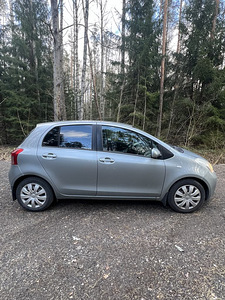 Toyota Yaris 1.3 64kW (2 foto / 8)