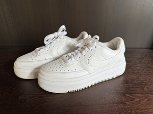 Кроссовки Nike, мало ношенные, EU 40 (1 фото из 4)