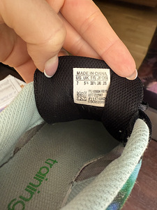 Кроссовки Adidas для тренировок (3 фото из 3)