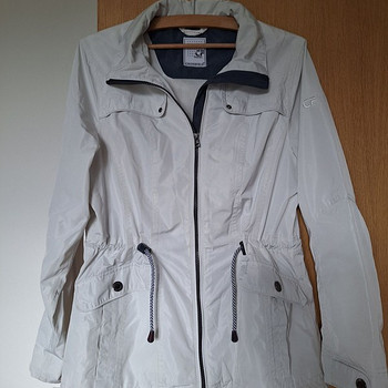 Naiste Jope/ Parka/ M/ tuule/ vihma/ valge