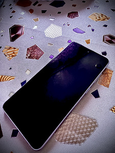 Samsung Galaxy S21 на 128ГБ (2 фото из 3)