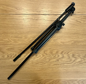 AKG P120 kondensaatormikrofon + statiiv ja popkiller (3 foto / 5)