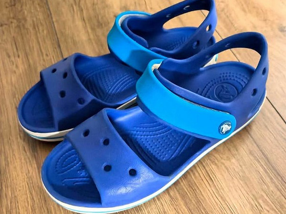Сандалии Crocs р. 35
