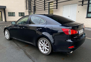 Lexus IS250 2012 (2 фото из 9)