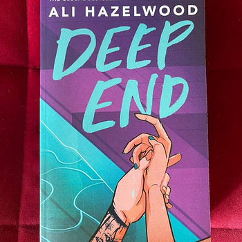 Deep End - Ali Hazelwood (book ENG)