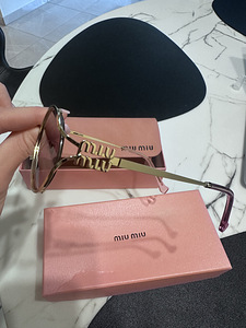 Miu miu (2 foto / 5)