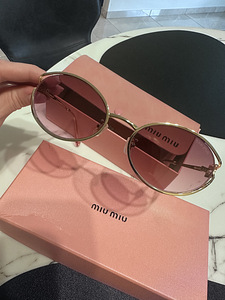 Miu miu (3 foto / 5)