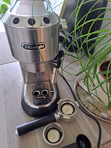 Müüa Delonghi käpaga espressomasin ja kohviveski. (3 foto / 7)