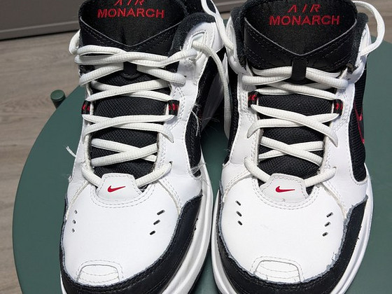 Nike Air Monarch IV White Black Red