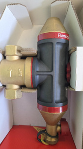 Õhu ja mustuse eraldaja magnetiga Flamco 3/4 (2 foto / 3)
