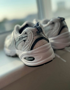 New Balance (2 фото из 2)