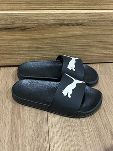Шлепанцы Puma размер 34 (3 фото из 3)