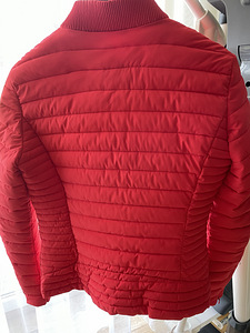 Куртка Guess, размер M. (3 фото из 3)
